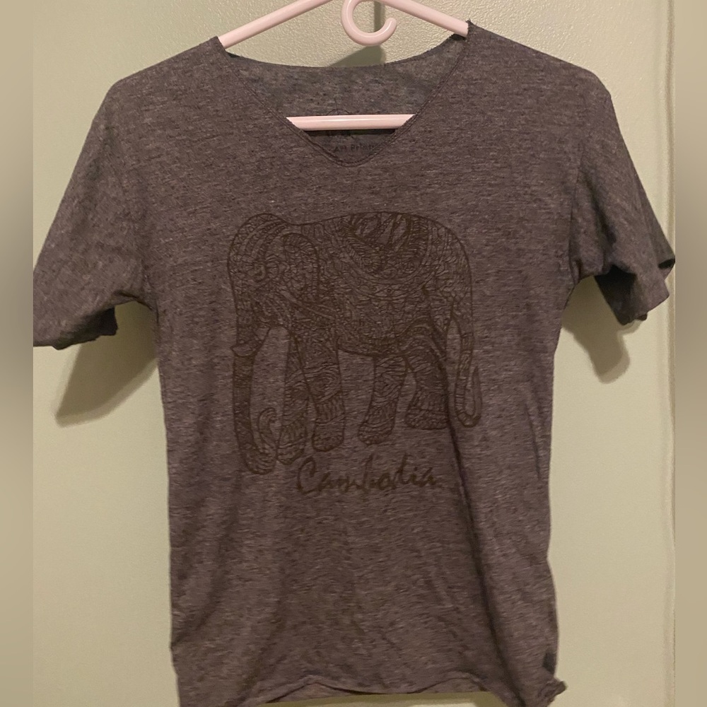 graphic tee